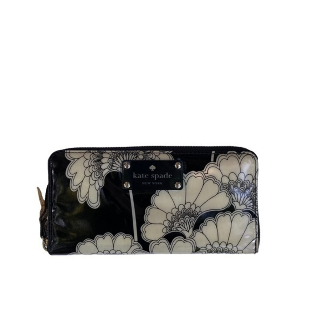 Kate spade black white floral zipper clutch wallet